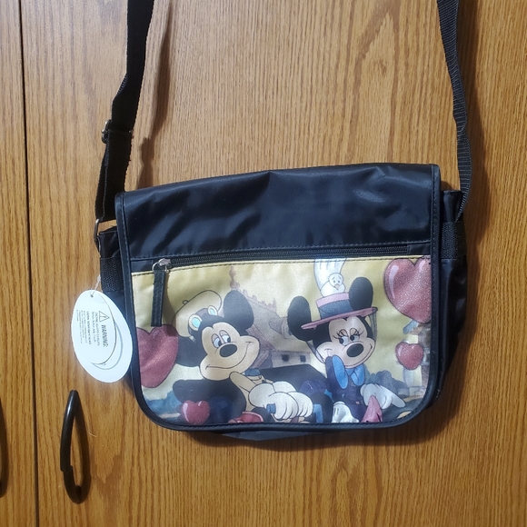 Disney Handbags - - Nwt Disney bag